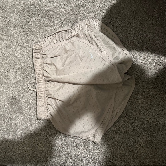 Nike Running Shorts - Picture 2 of 5